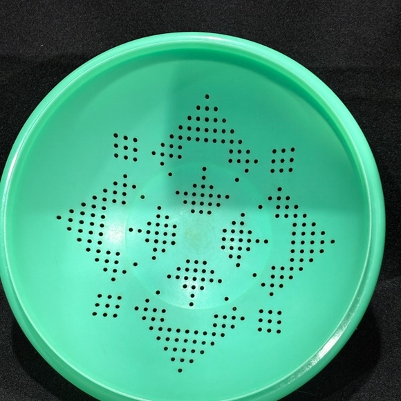 Vintage TUPPERWARE Jadite Green Round Colander Strainer Bowl #339-8 - Picture 4 of 5